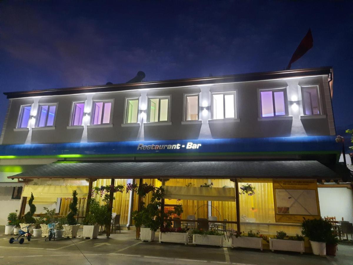 Hotel Megniar Lushnjë Extérieur photo