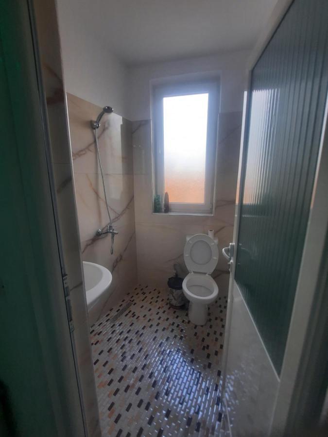 Hotel Megniar Lushnjë Extérieur photo